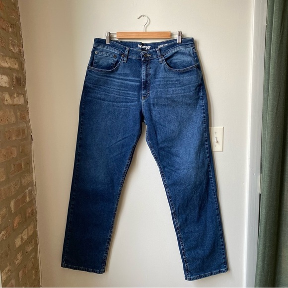 Wrangler Men's Blue Jeans Relaxed Fit 34x32 - Picture 1 of 10